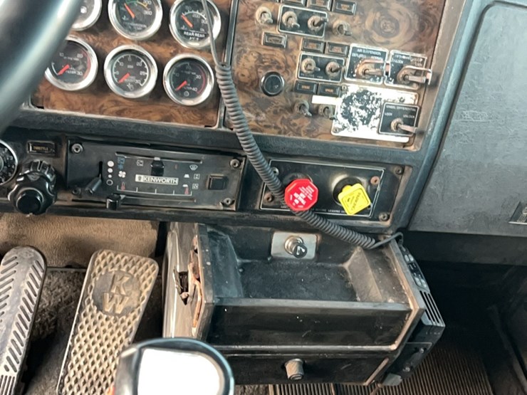 1990-kenworth-t600-image-143