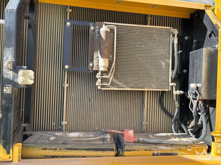 2014-john-deere-350g-hydraulic-excavator-image-8