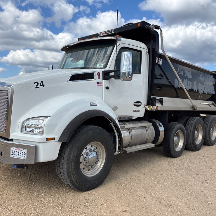 2024 KENWORTH T880
