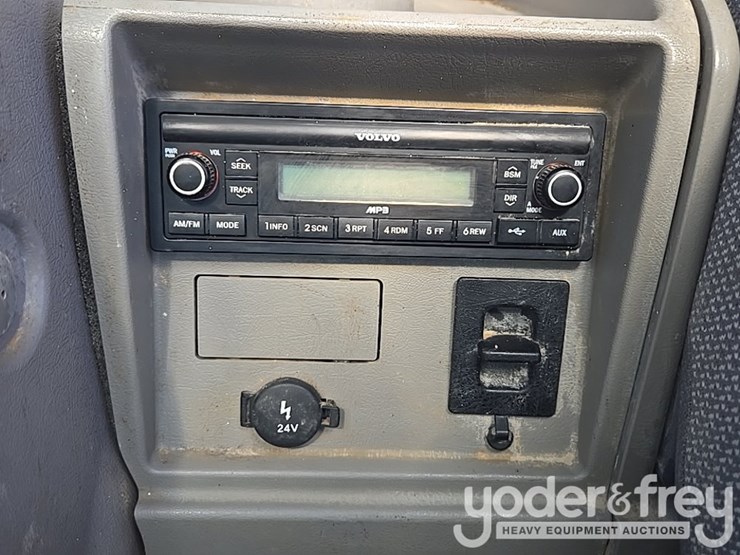 2017-volvo-ec350el-image-78