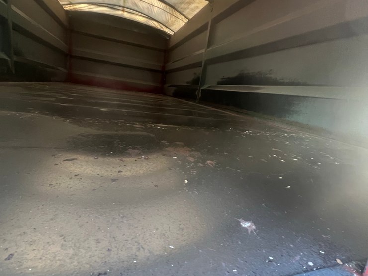 lot-12.-1981-ih-tandem-twin-screw-grain-truck,-very-good-19’-strong-box-and-hoist,-roll-tarp,-466-diesel,-5+4-
vin-af195bca10481-image-21