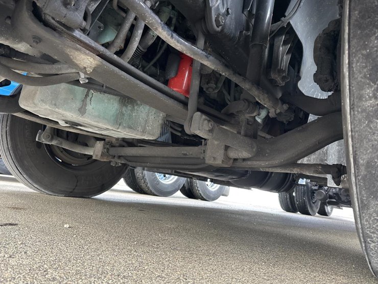 2020-volvo-10-image-34