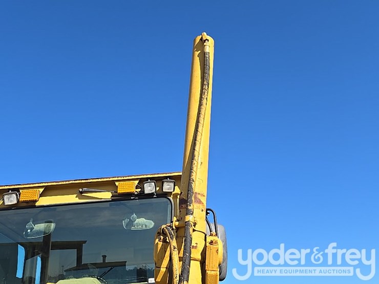 2005-caterpillar-140h-vhp-plus-image-43
