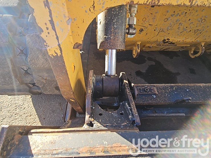 2022-caterpillar-289d3-image-23