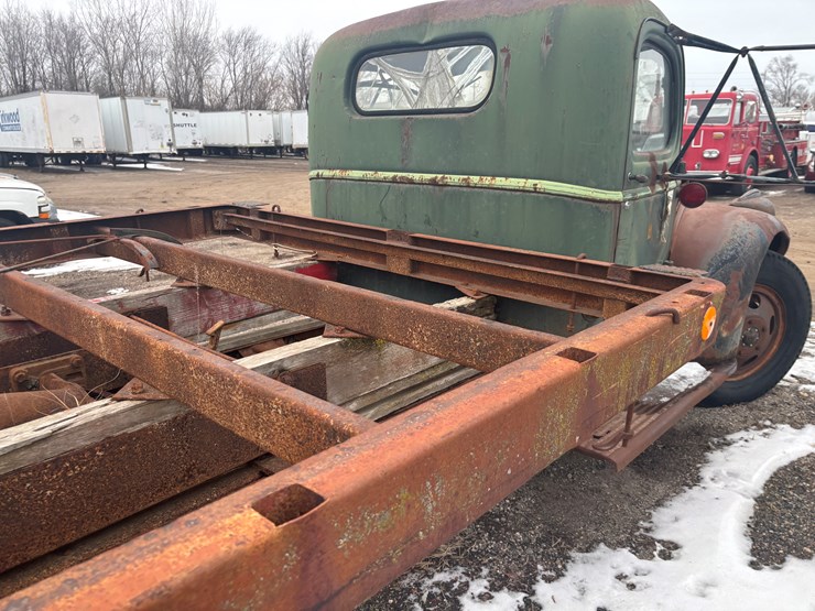 #2255-•-1941-chevrolet-flatbed-dump-truck-image-40