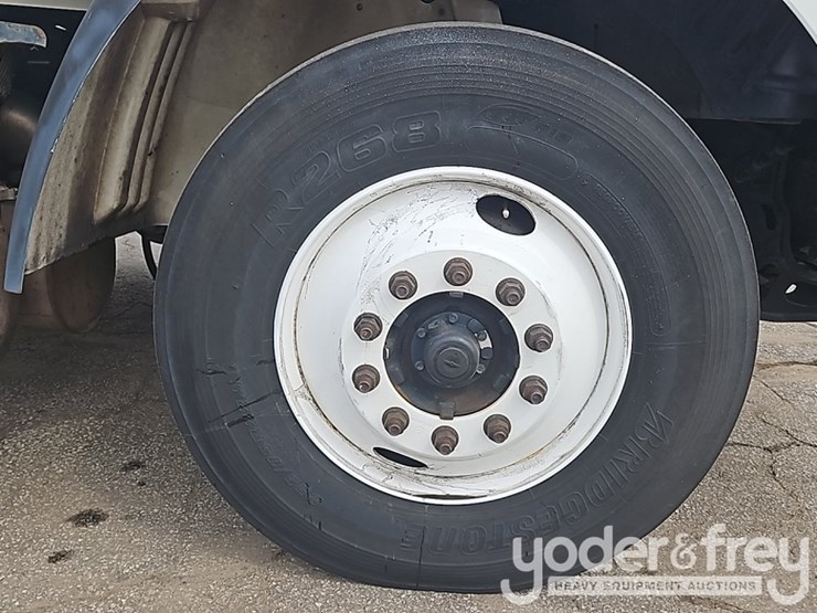 2017-international-8600-image-13