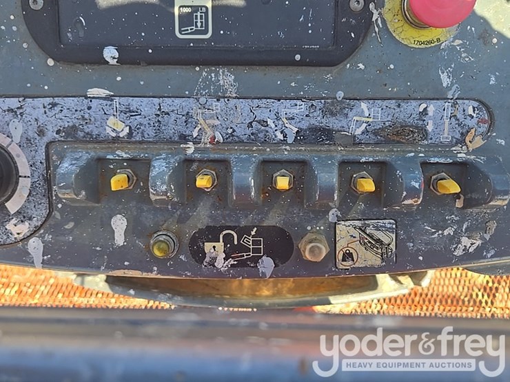 2017-jlg-600aj-image-68