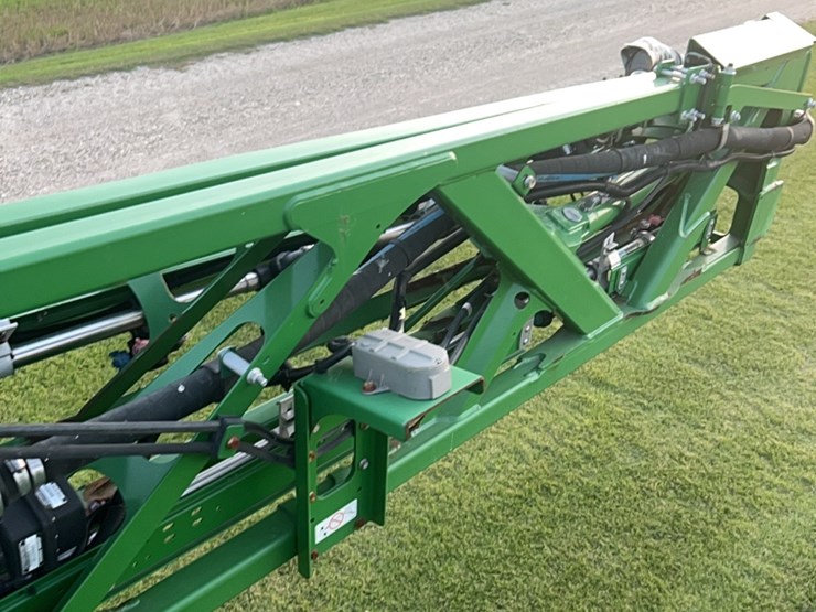 2014-john-deere-r4030-image-35