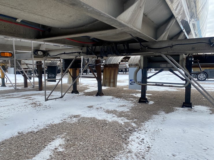 1990-walker-tanker-image-22