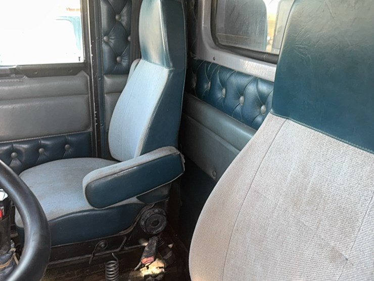 1990-kenworth-t600-image-183