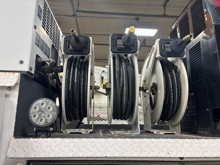 1987-peterbilt-379-image-47