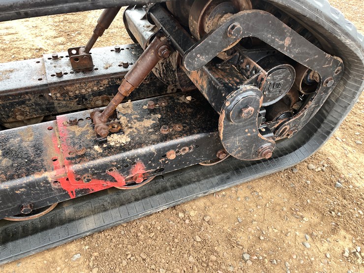 new-holland-ls190-image-7