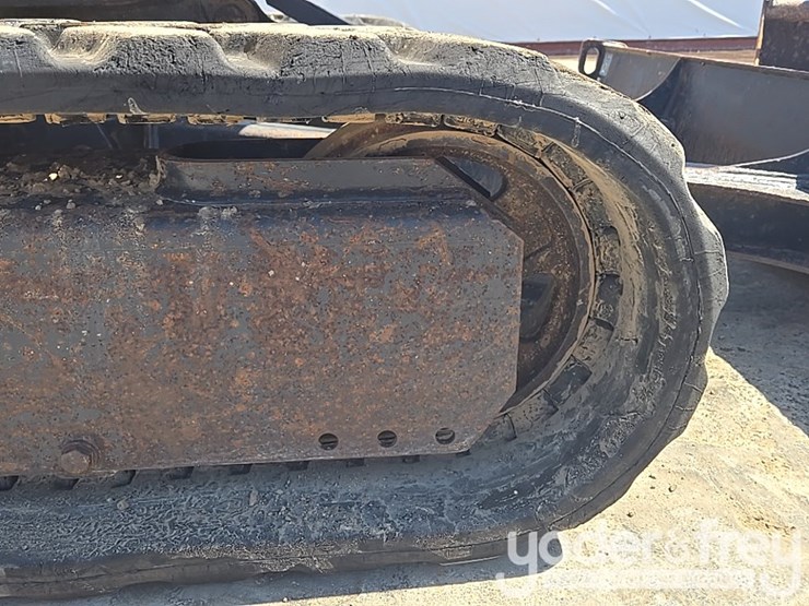 2020-deere-35g-image-36