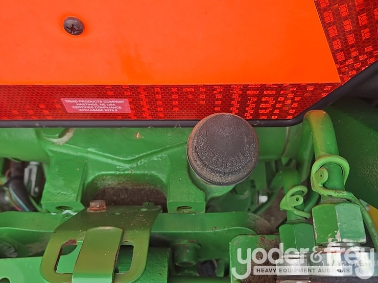 2020-john-deere-5075e-image-80