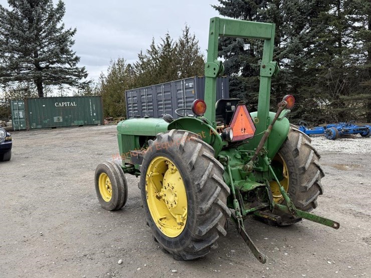 john-deere-2040-image-4