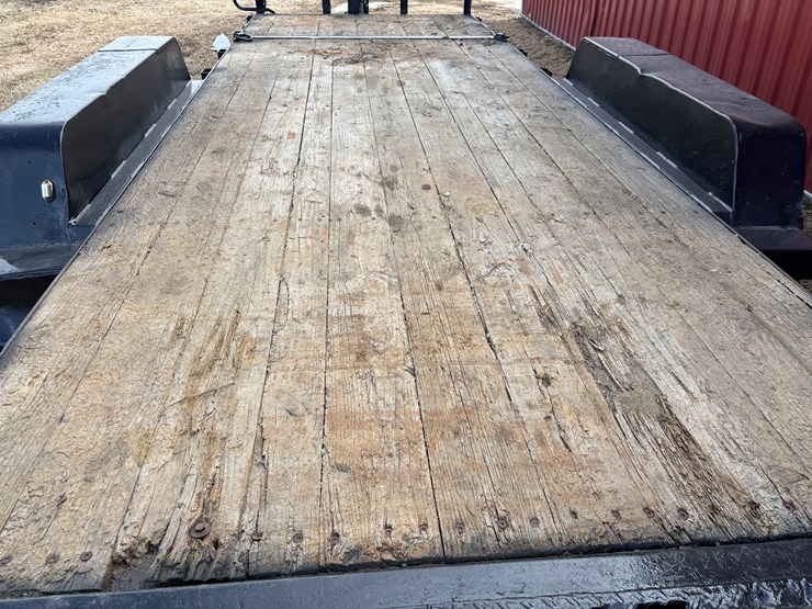 #2276-•-2013-b-&-b-20'-tandem-axle-tilt-bed-trailer-image-34