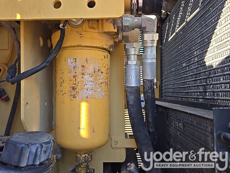 2005-caterpillar-140h-vhp-plus-image-56