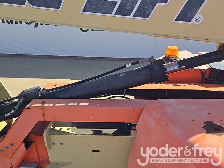 2017-jlg-600aj-image-30