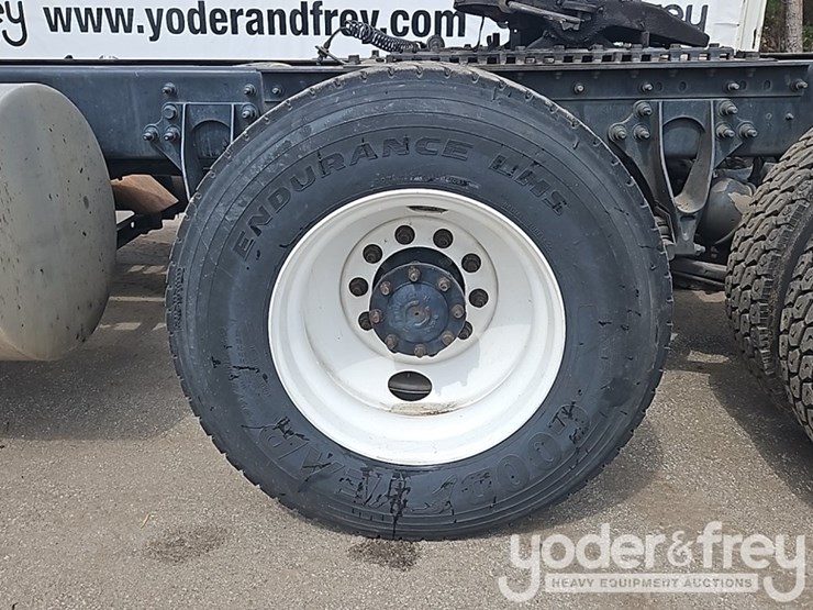 2017-international-8600-image-11