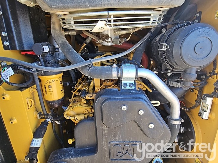 2021-caterpillar-226d3-image-31