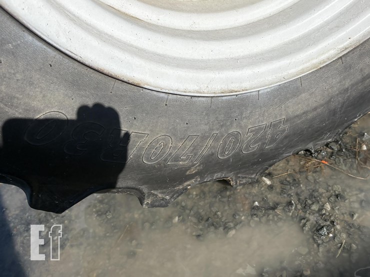 1995-ford-8670-image-7