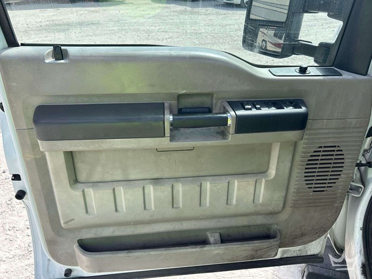 2008-ford-f350-image-14