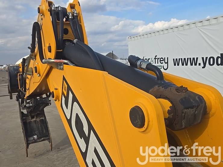 2017-jcb-3cx-image-52