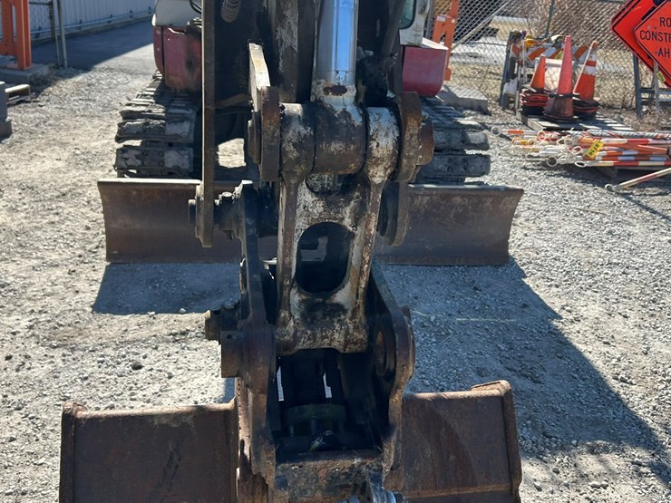 takeuchi-tb180fr-image-16