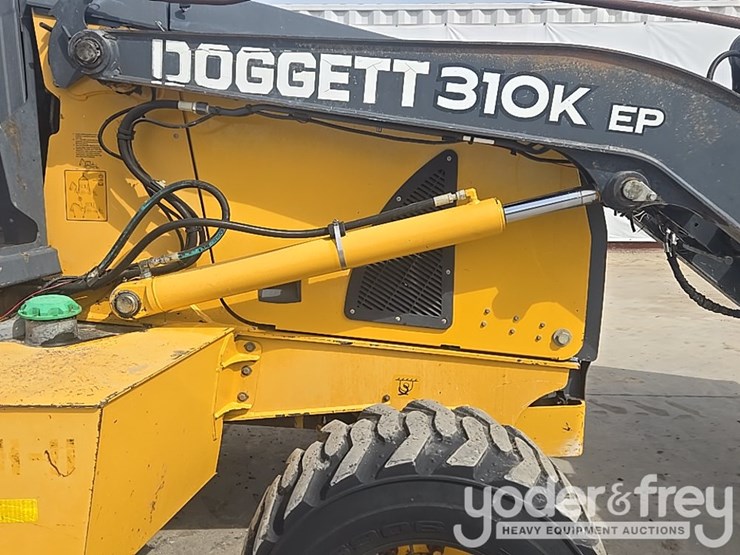 2014-deere-310k-ep-image-30