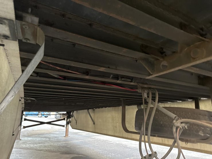 2019-utility-53'-image-16