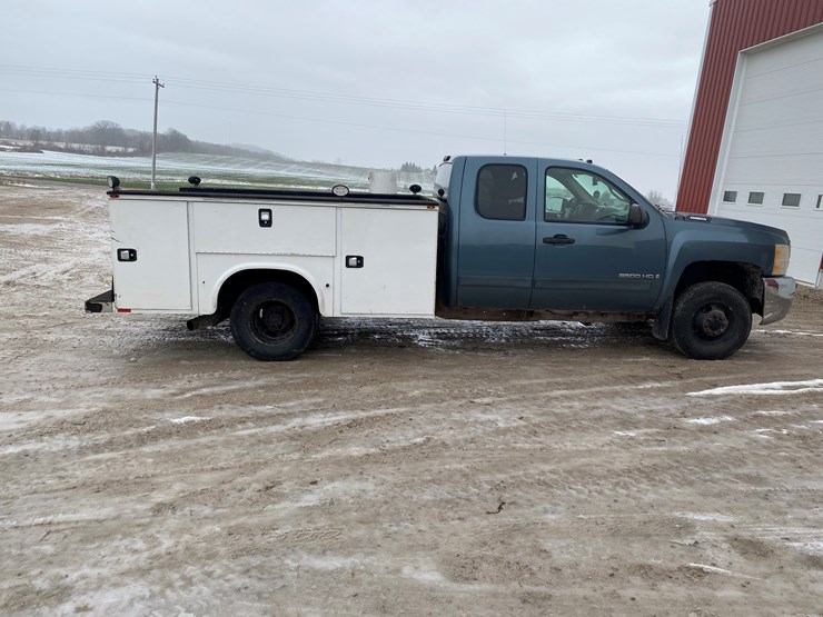 2007-chevrolet-3500hd-image-4