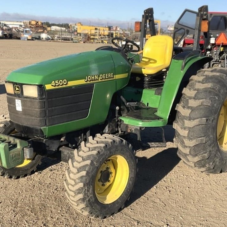 JOHN DEERE 4500