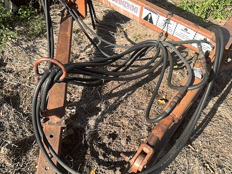 ￼wilrich-eight-bottom-auto-reset-plow,-been-parked-for-a-while,-good-working-unit-when-last-used.-image-21