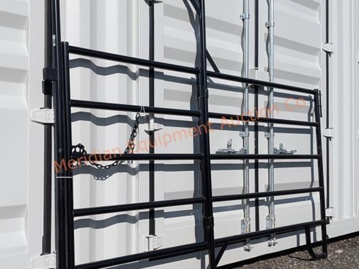 7'-x-9.5'-md-panel-w/-gate-image-8