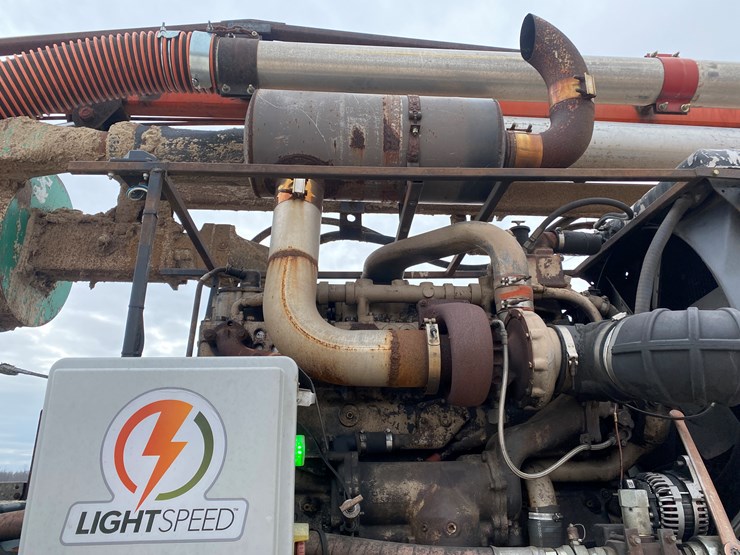 #400-•-1988-freightliner-boom-pump-truck-(has-wi-title)-(arpin,-wi)-image-36