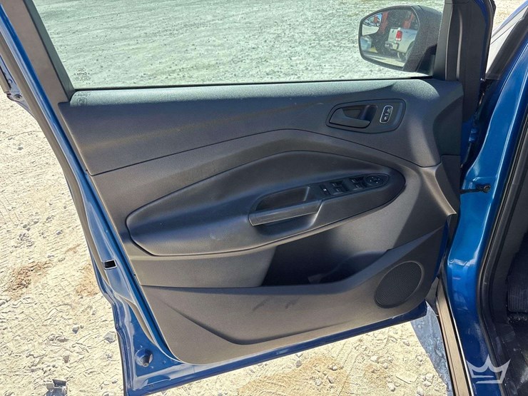 2017-ford-escape-image-11