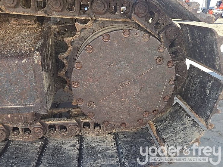 2013-komatsu-pc490-lc-10-image-15