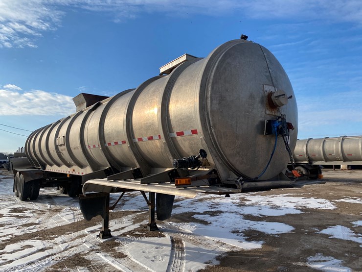 1980-trailmobile-tanker-image-3