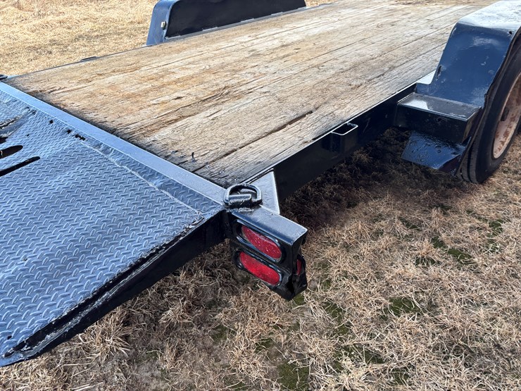 #2276-•-2013-b-&-b-20'-tandem-axle-tilt-bed-trailer-image-13