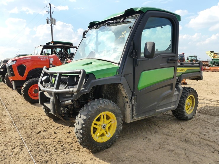 john-deere-gator-image-2