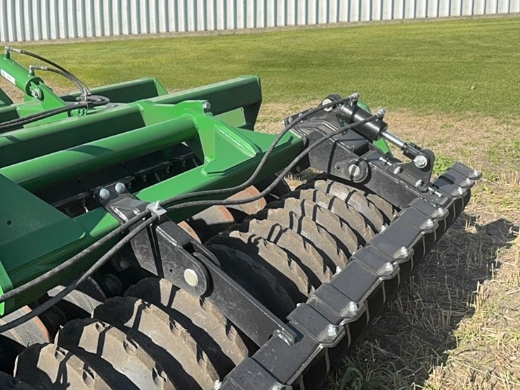 2023-john-deere-h-image-53