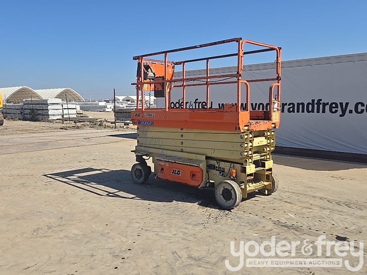 2018-jlg-3246es-image-3