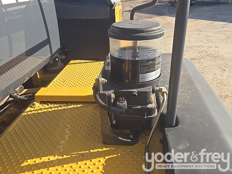 2021-deere-460e-image-67