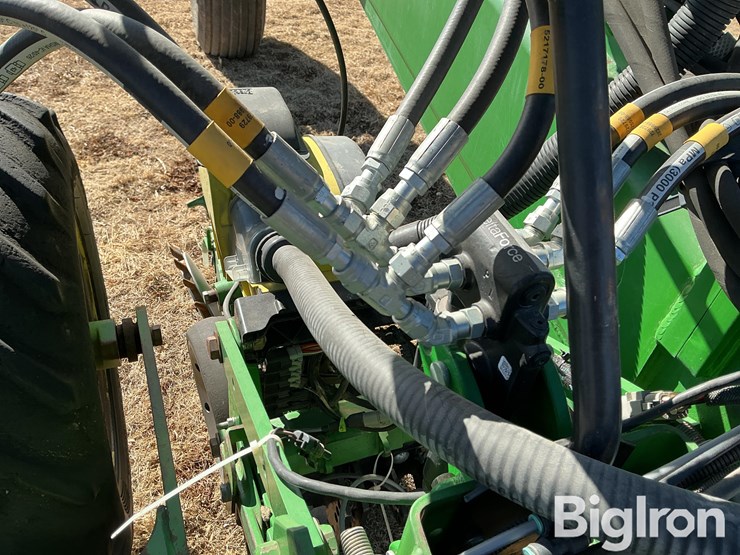 2011-john-deere-1720-ccs-image-17