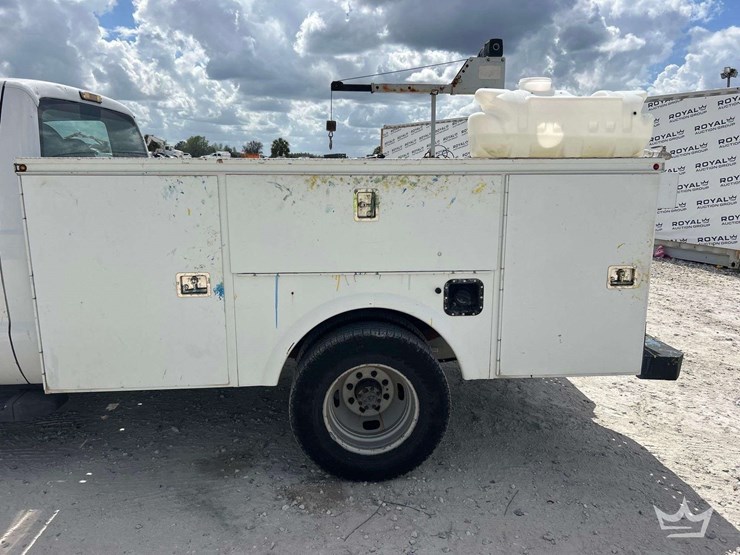 2012-ford-f350-image-16