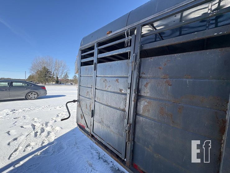 2012-chaparral-trlrs-of-iowa-image-11