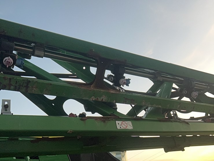 2014-john-deere-r4030-image-106