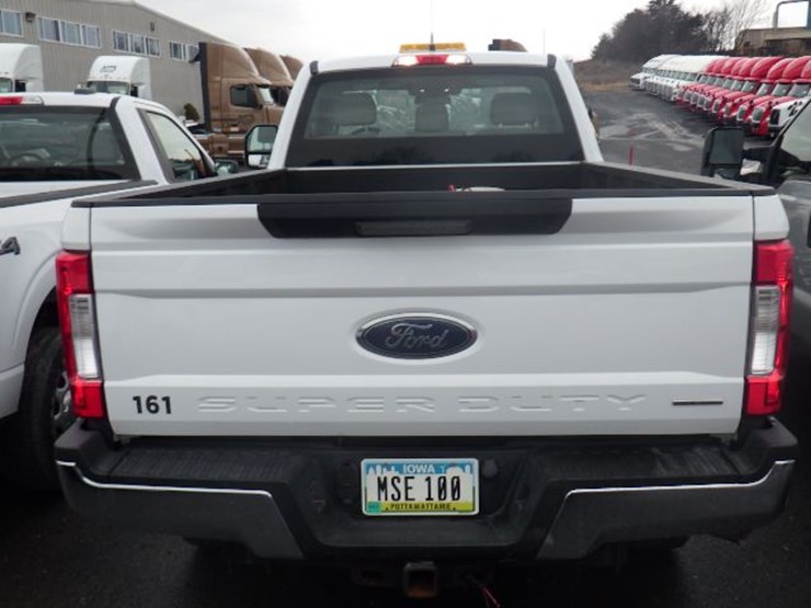 2017-ford-f350-xl-image-6