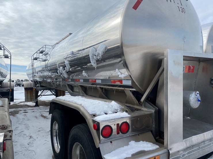 1990-walker-tanker-image-12