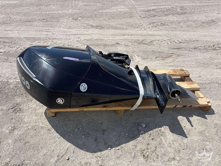 2022-mercury-verdado-300hp-boat-motor-image-2